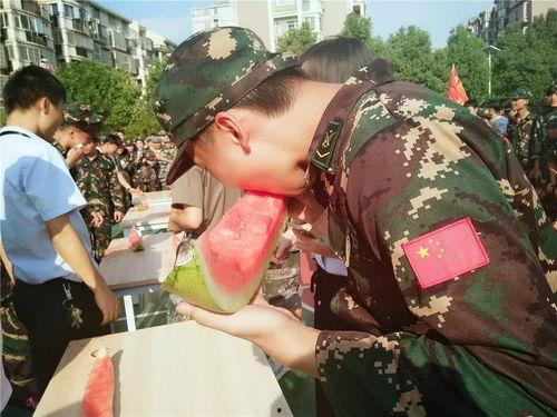 学校吃瓜群众群,揭秘“吃瓜群众”群里的那些事儿