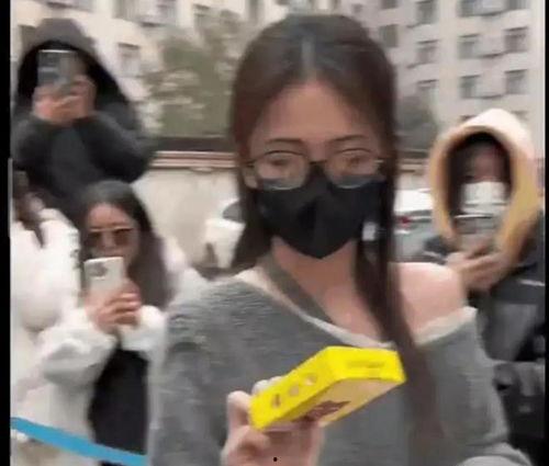 吃瓜爆料妈妈,揭秘明星妈妈的育儿经