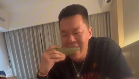 解说吃瓜视频在线观看,在线观看，畅享娱乐盛宴