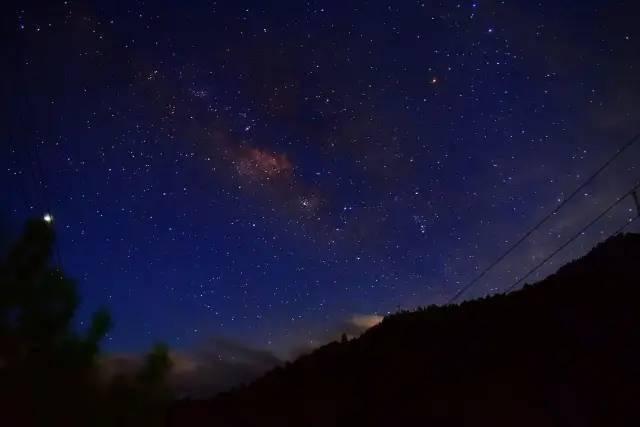 仰望星空吃瓜群,揭秘“仰望星空吃瓜群”的趣味生活