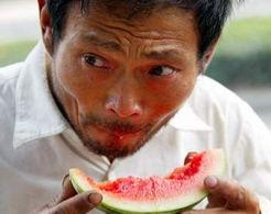 一边卖瓜一边吃瓜,一边卖瓜一边吃瓜的奇妙经历