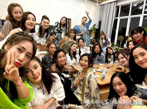 浪姐吃瓜求婚视频,甜蜜瞬间引网友热议