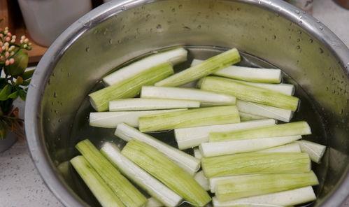 适合大暑的吃瓜,揭秘适合大暑的消暑瓜果美食