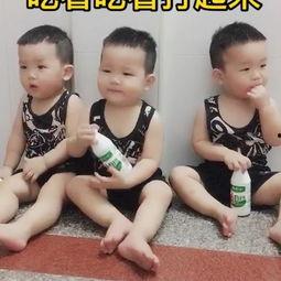 孩子抢瓜吃视频