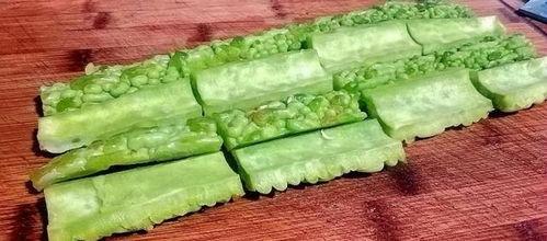 吃瓜长条,夏日消暑新宠的诞生与流行