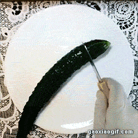 吃瓜把瓜摔了表情包gif,吃瓜把瓜摔的搞笑瞬间