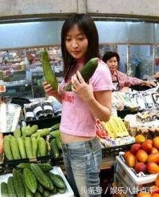 吃瓜砸中的女子,吃瓜砸中女子，事件背后真相揭秘